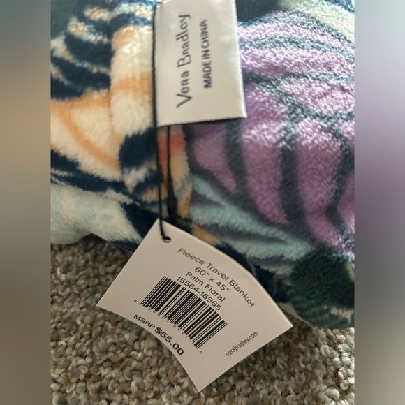 Vera Bradley Palm Floral Outlet Throw Blanket
in Fleece nwt - Picture 5 of 8